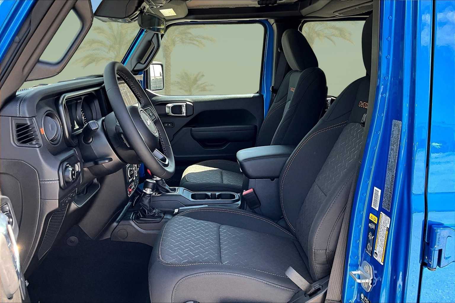 Thumbnail: 2025 Jeep Gladiator - 10