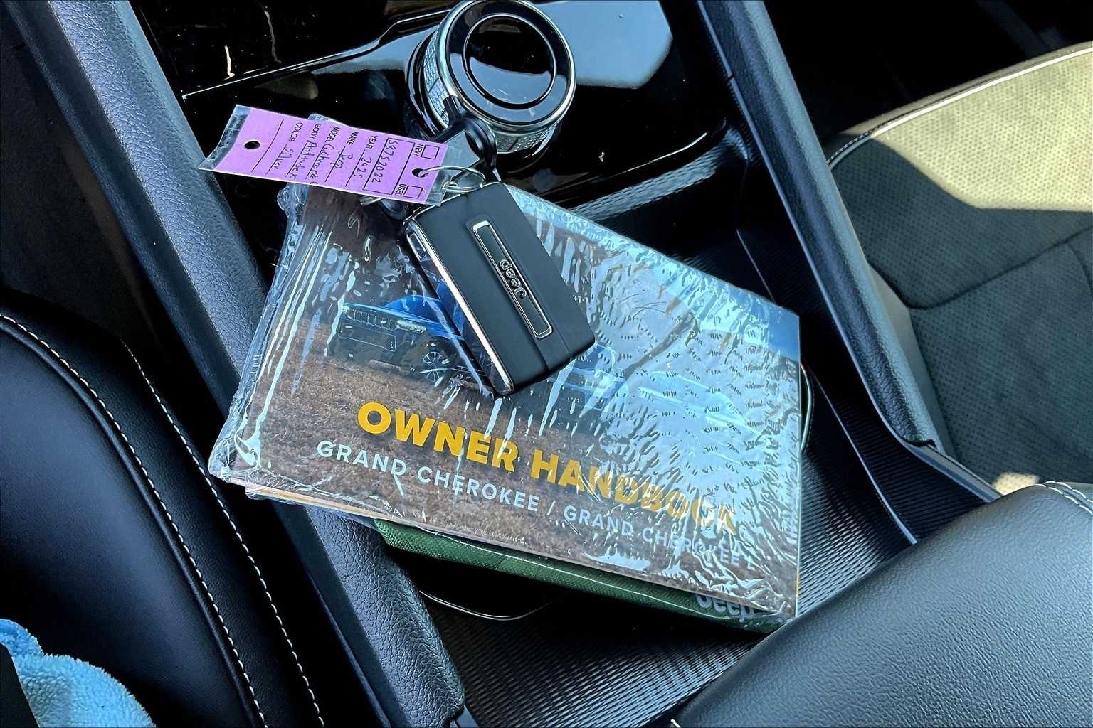 Thumbnail: 2025 Jeep Grand Cherokee - 19