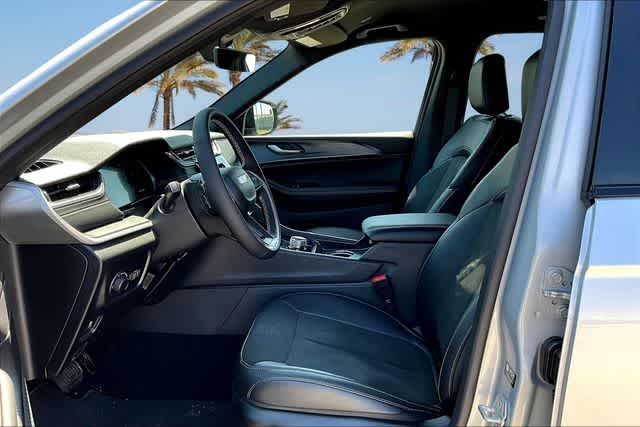 Thumbnail: 2025 Jeep Grand Cherokee - 10