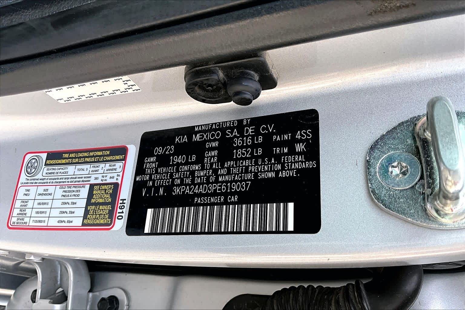 Thumbnail: 2023 Kia Rio - 18