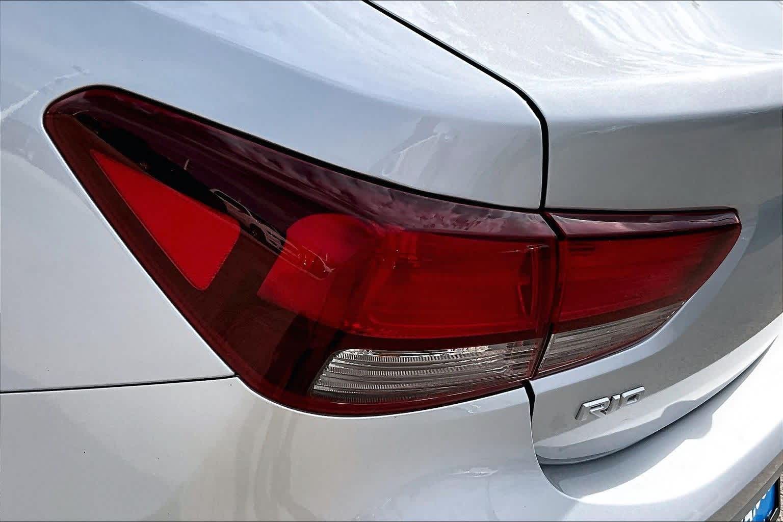 Thumbnail: 2023 Kia Rio - 29