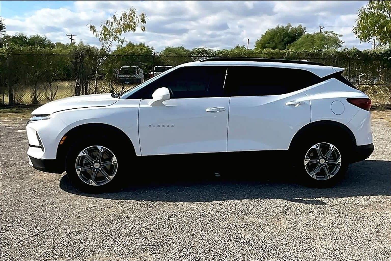 Thumbnail: 2023 Chevrolet Blazer - 3