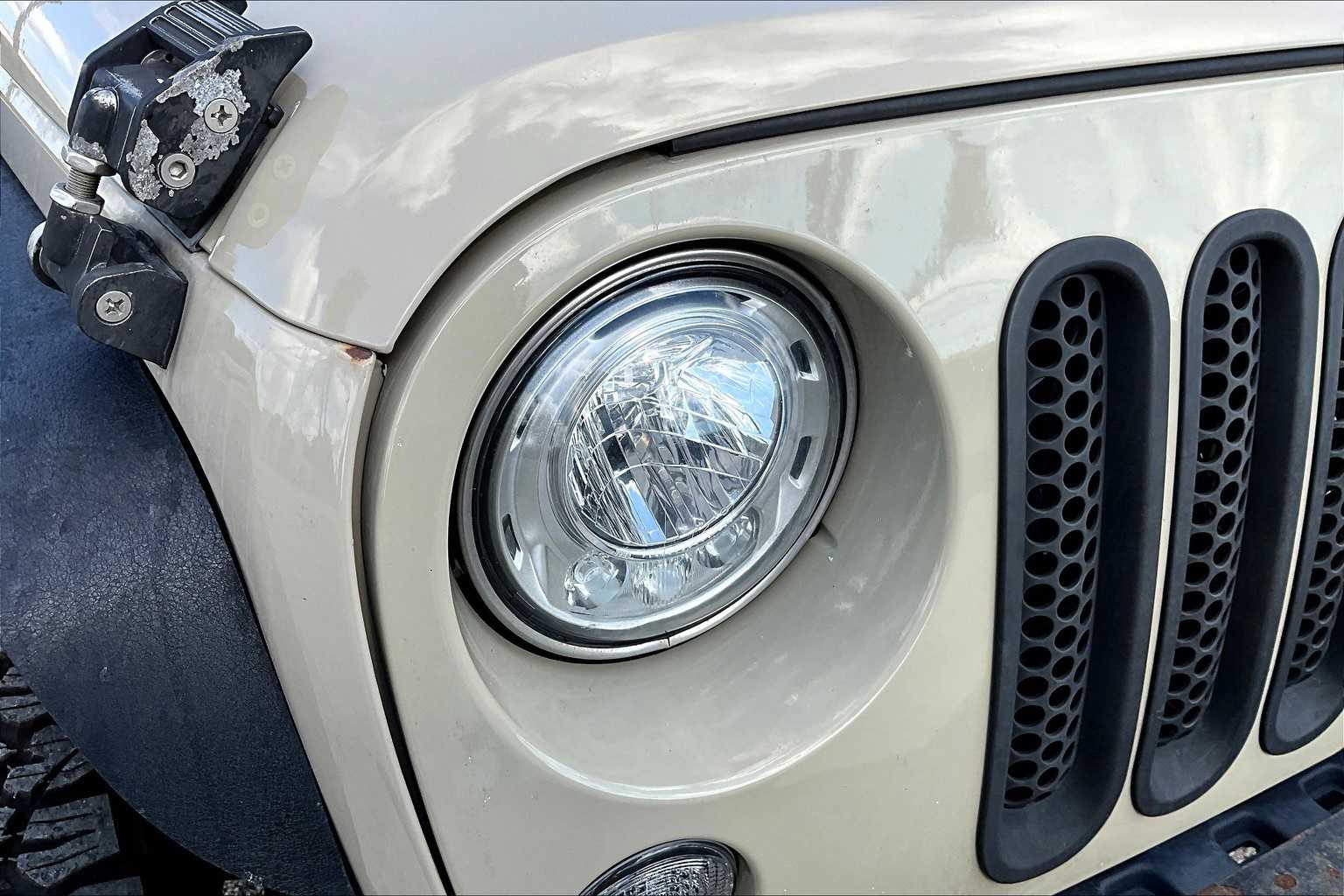 Thumbnail: 2018 Jeep Wrangler - 29