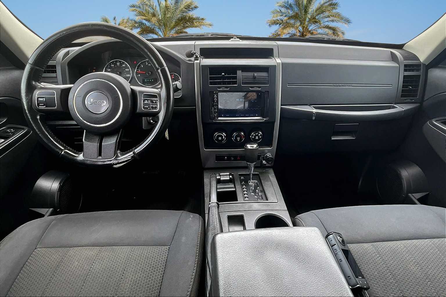 2011 Jeep Liberty Sport 9