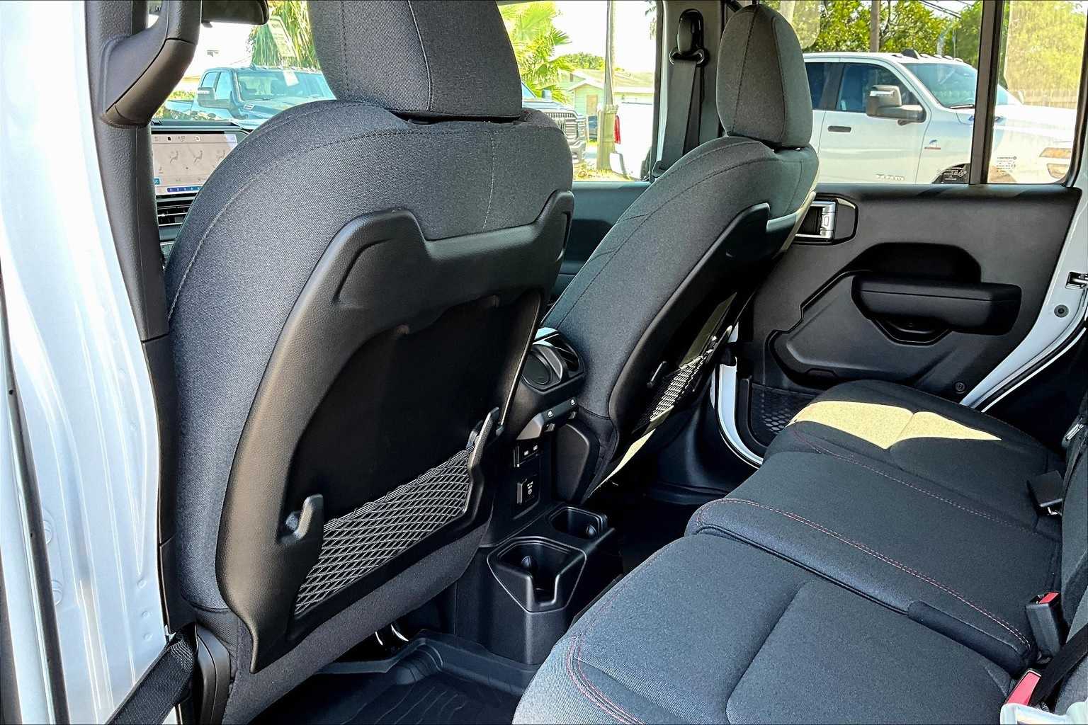 Thumbnail: 2025 Jeep Wrangler - 11