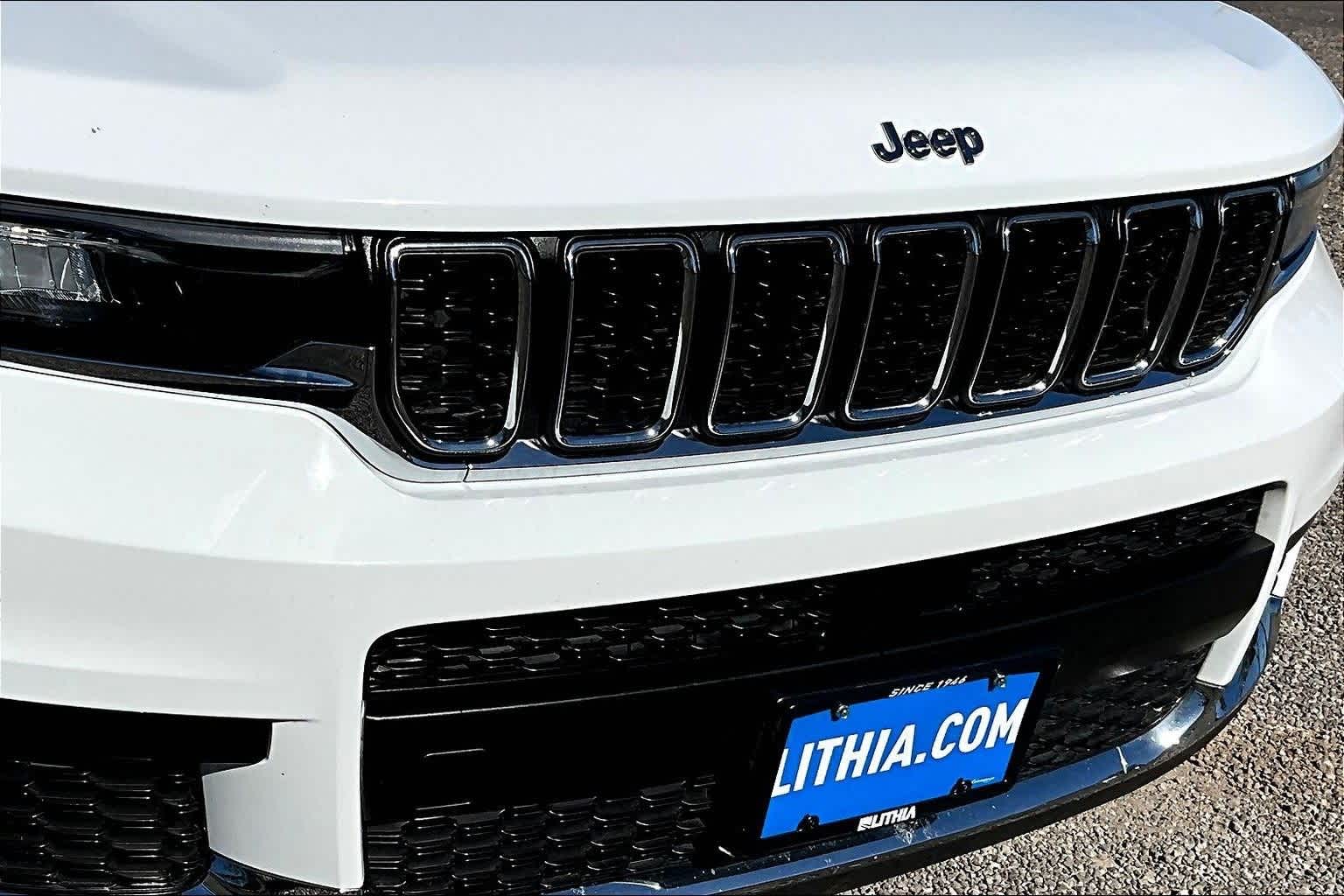 Thumbnail: 2023 Jeep Grand Cherokee - 33