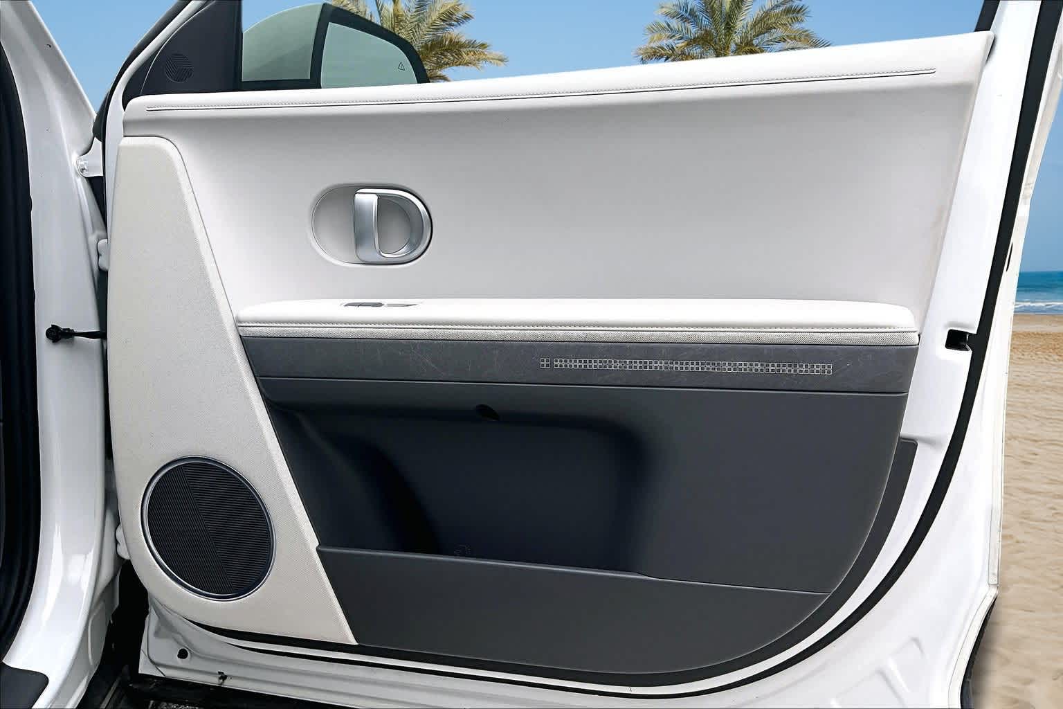 Thumbnail: 2023 Hyundai Ioniq 5 - 26