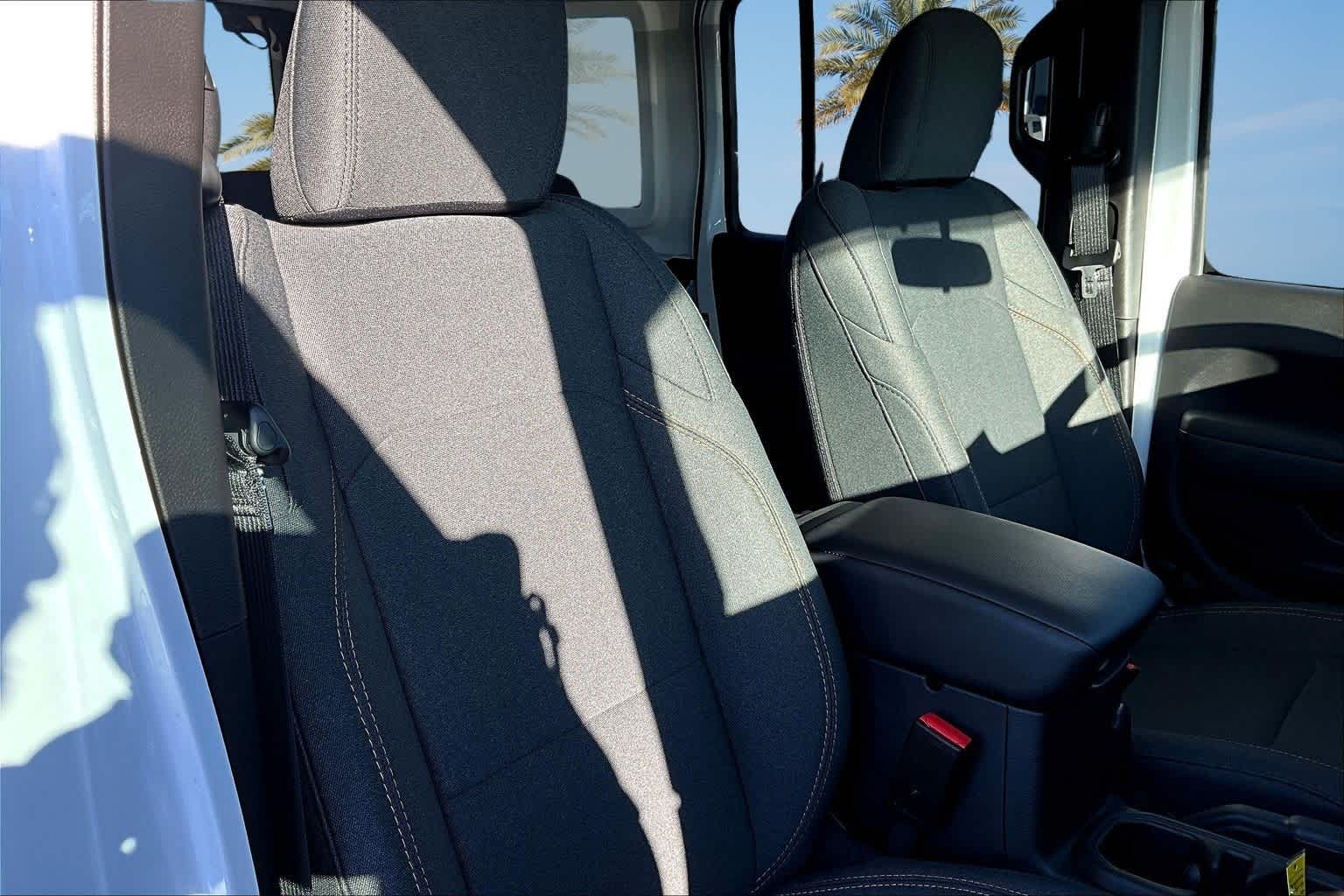 Thumbnail: 2018 Jeep Wrangler - 14