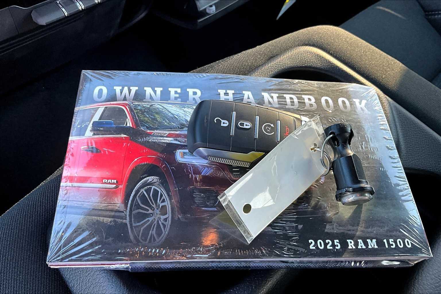 Thumbnail: 2025 RAM 1500 - 19