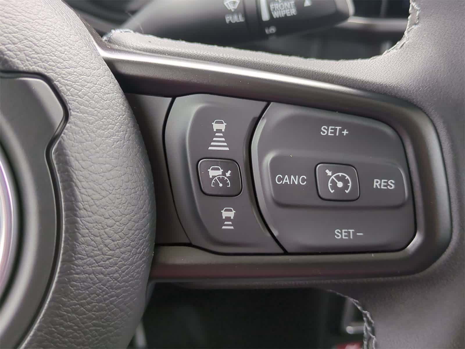 Thumbnail: 2025 Jeep Gladiator - 25