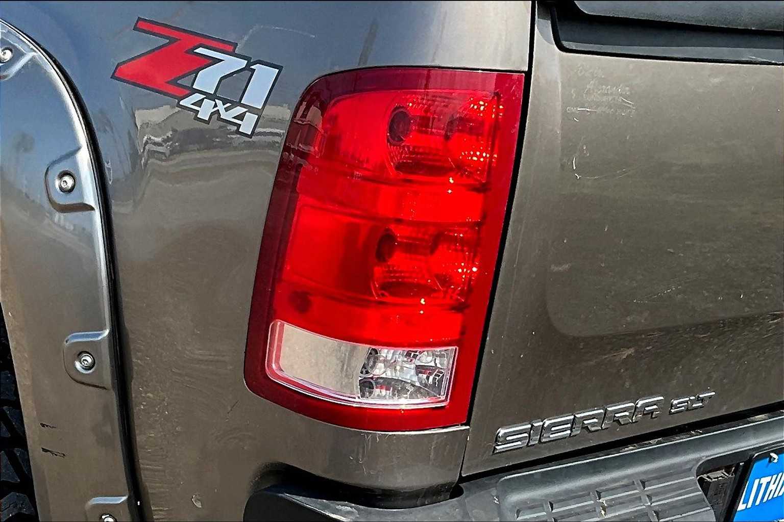 Thumbnail: 2012 GMC Sierra 2500 - 28