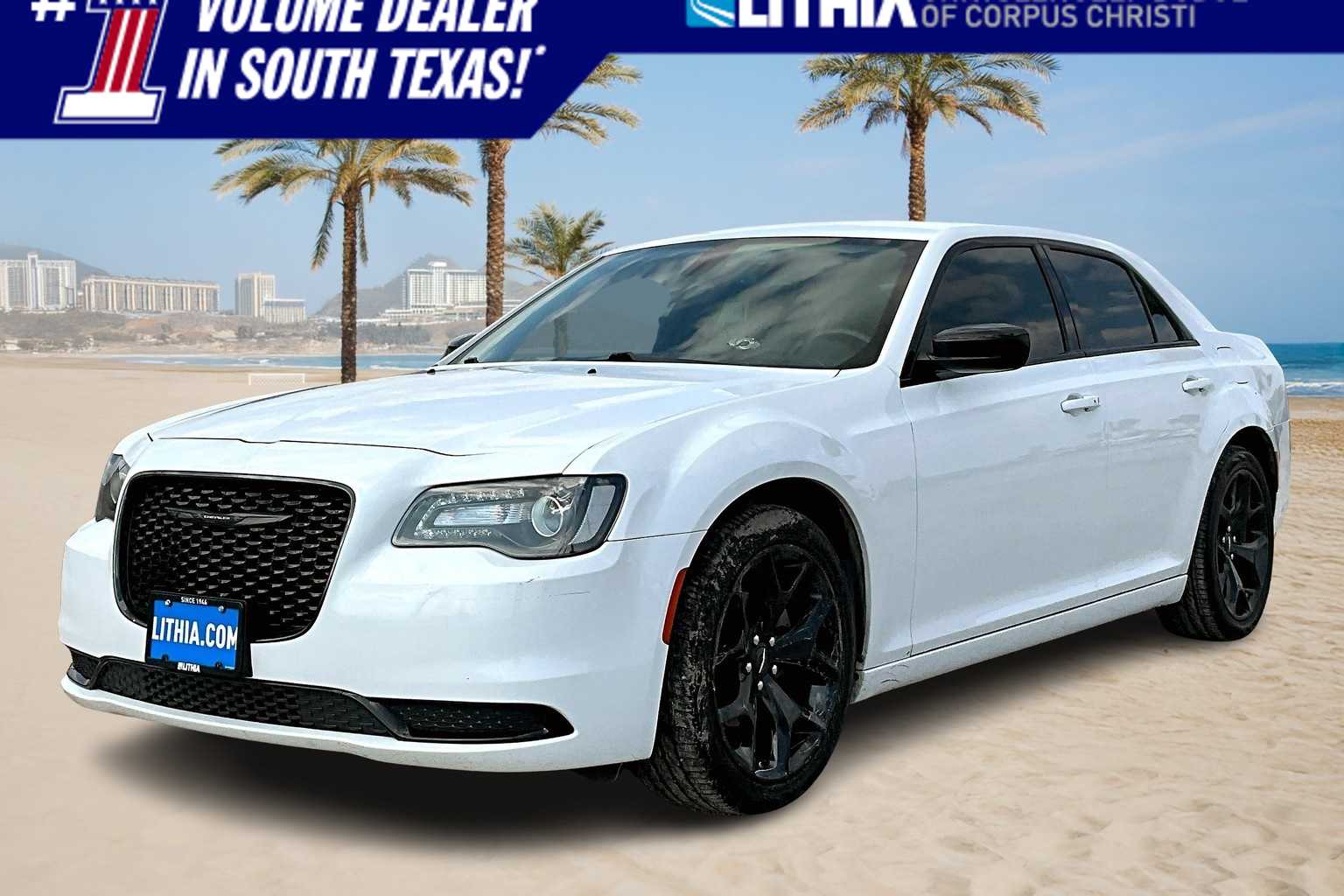 Thumbnail: 2022 Chrysler 300 - 1
