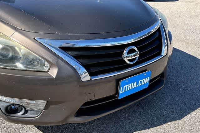 Thumbnail: 2015 Nissan Altima - 32