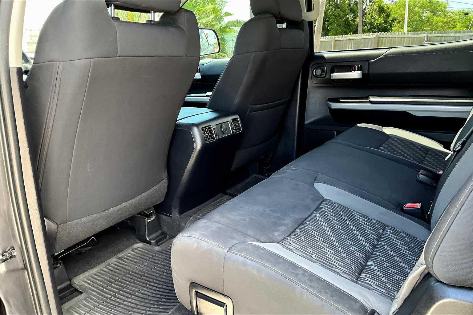 Thumbnail: 2019 Toyota Tundra - 11