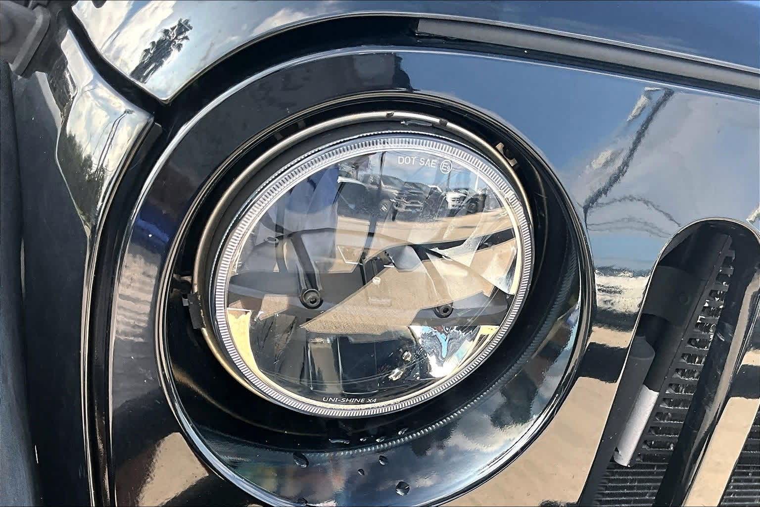 Thumbnail: 2015 Jeep Wrangler - 22