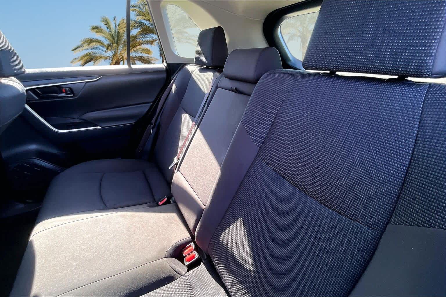 Thumbnail: 2019 Toyota RAV4 - 12