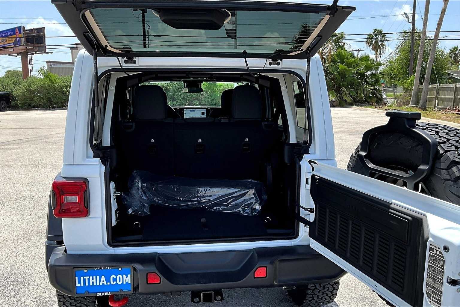 Thumbnail: 2025 Jeep Wrangler - 19