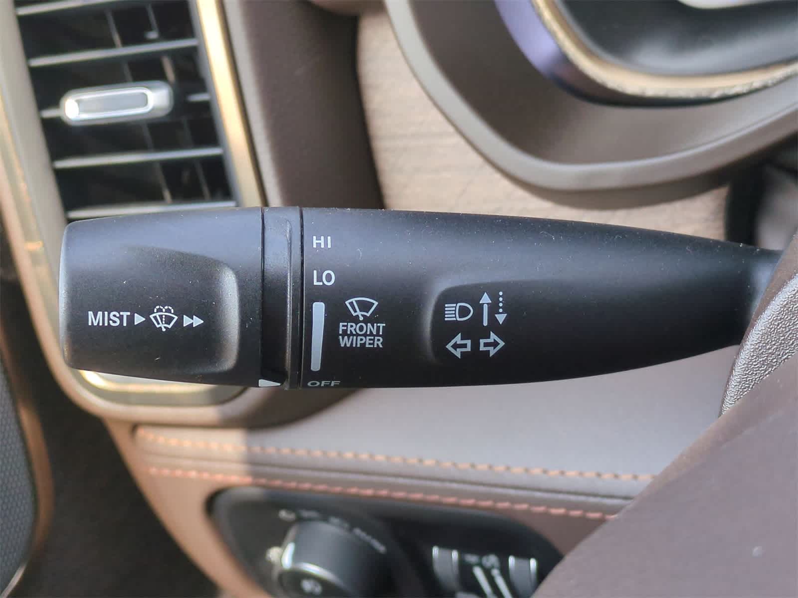 Thumbnail: 2025 RAM 1500 - 27