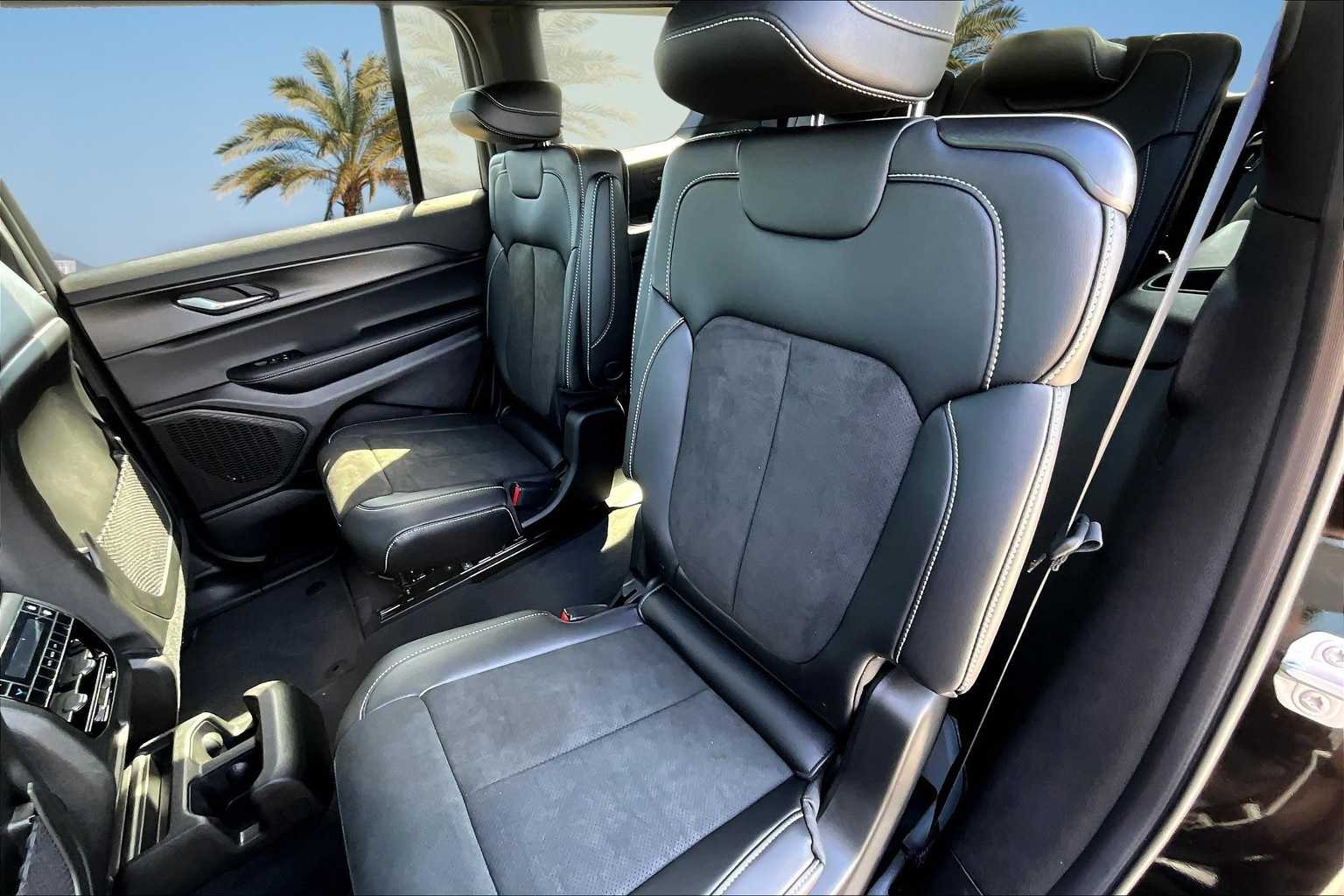 Thumbnail: 2025 Jeep Grand Cherokee - 12