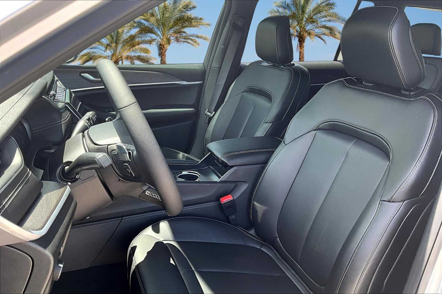 Thumbnail: 2025 Jeep Grand Cherokee - 11