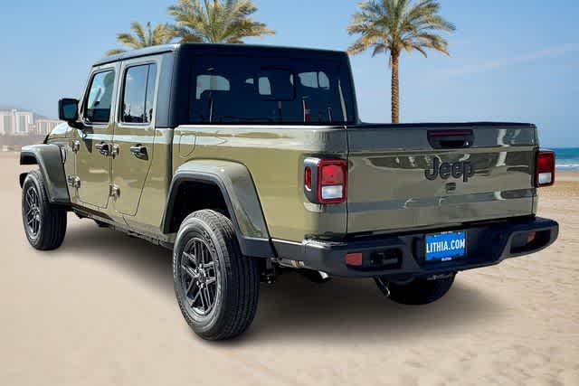 Thumbnail: 2025 Jeep Gladiator - 4