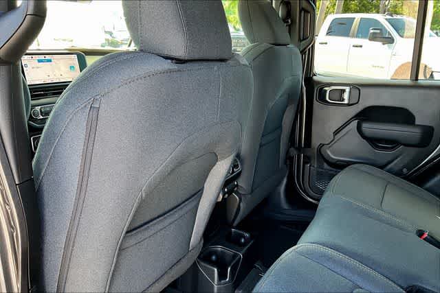 Thumbnail: 2025 Jeep Gladiator - 11