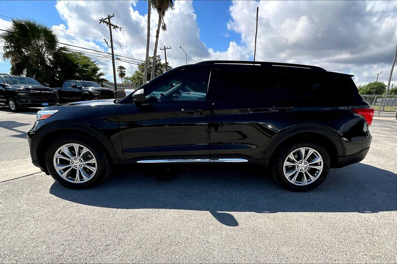 Thumbnail: 2023 Ford Explorer - 3