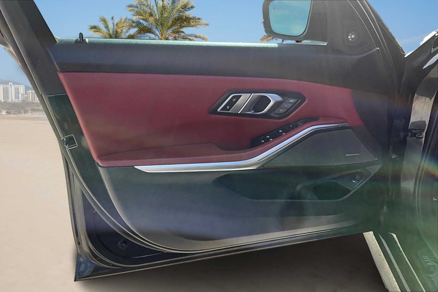 Thumbnail: 2022 BMW 3 Series - 28
