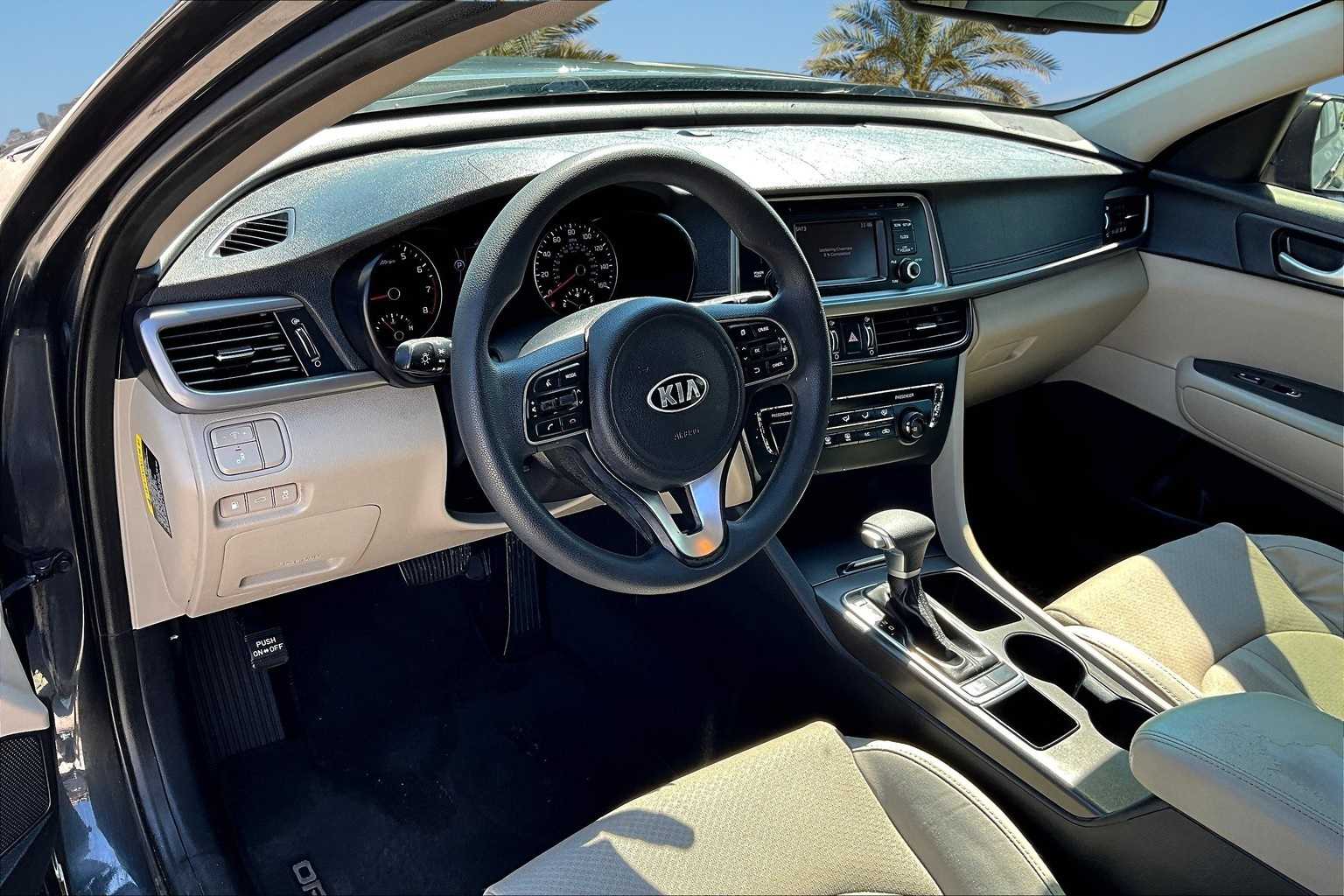 2016 Kia Optima LX photo 2