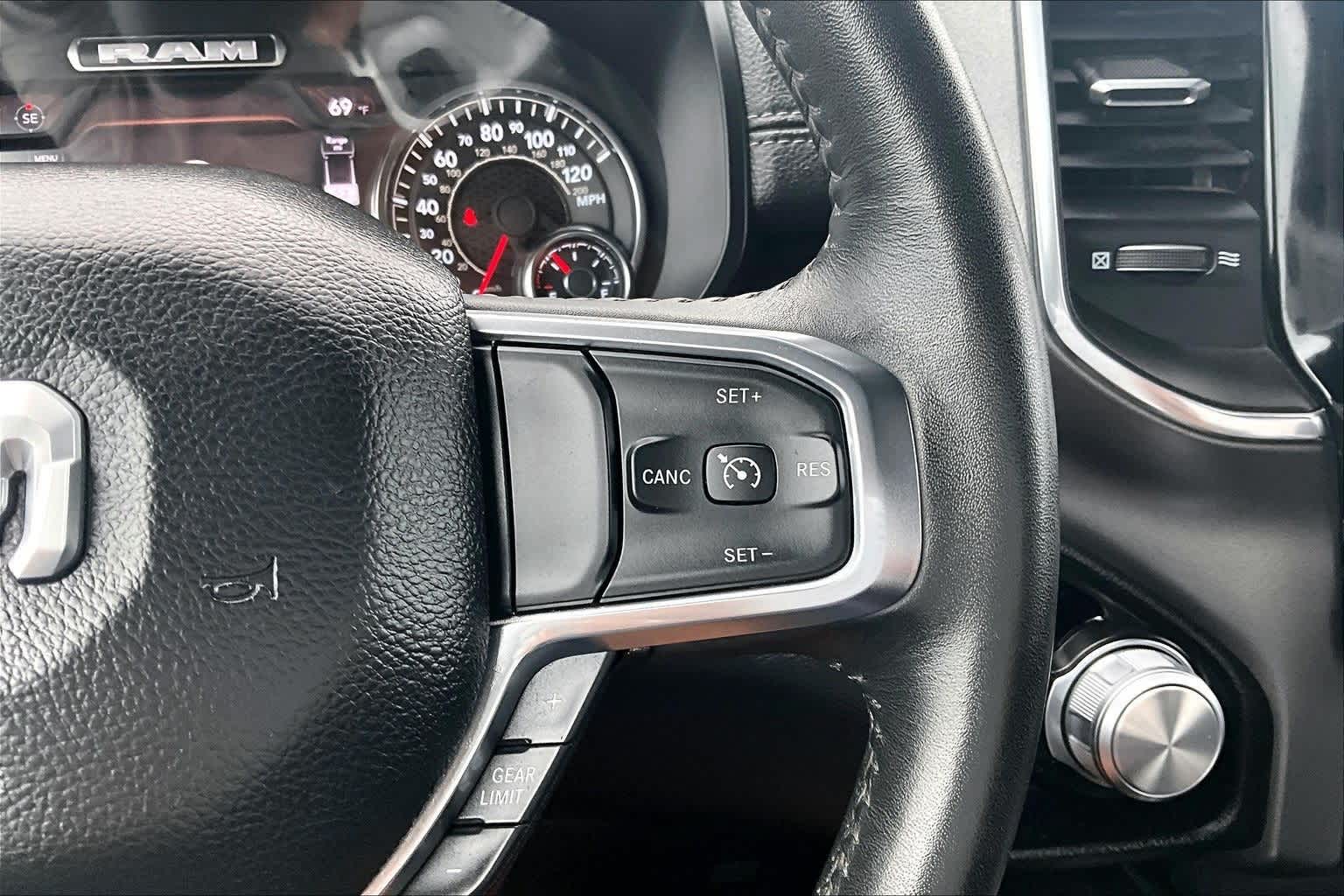 Thumbnail: 2024 RAM 1500 - 23