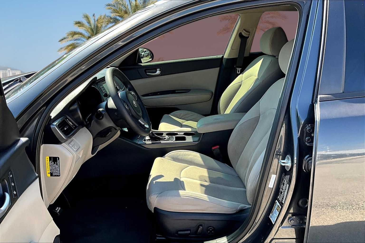 Thumbnail: 2016 Kia Optima - 10