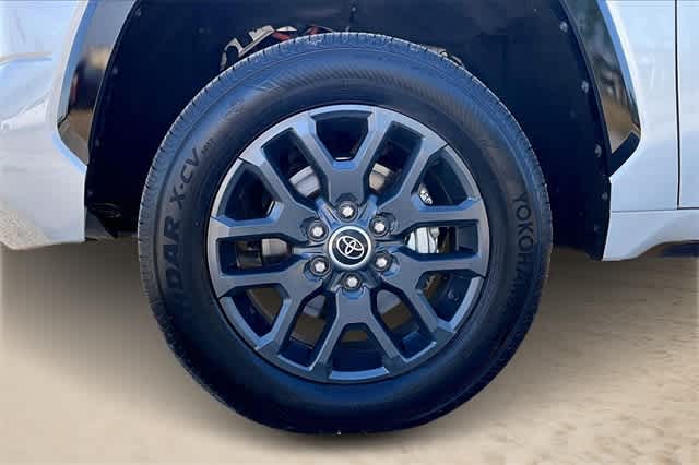 Thumbnail: 2022 Toyota Tundra - 7