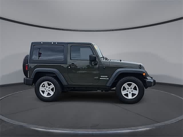 Thumbnail: 2015 Jeep Wrangler - 9