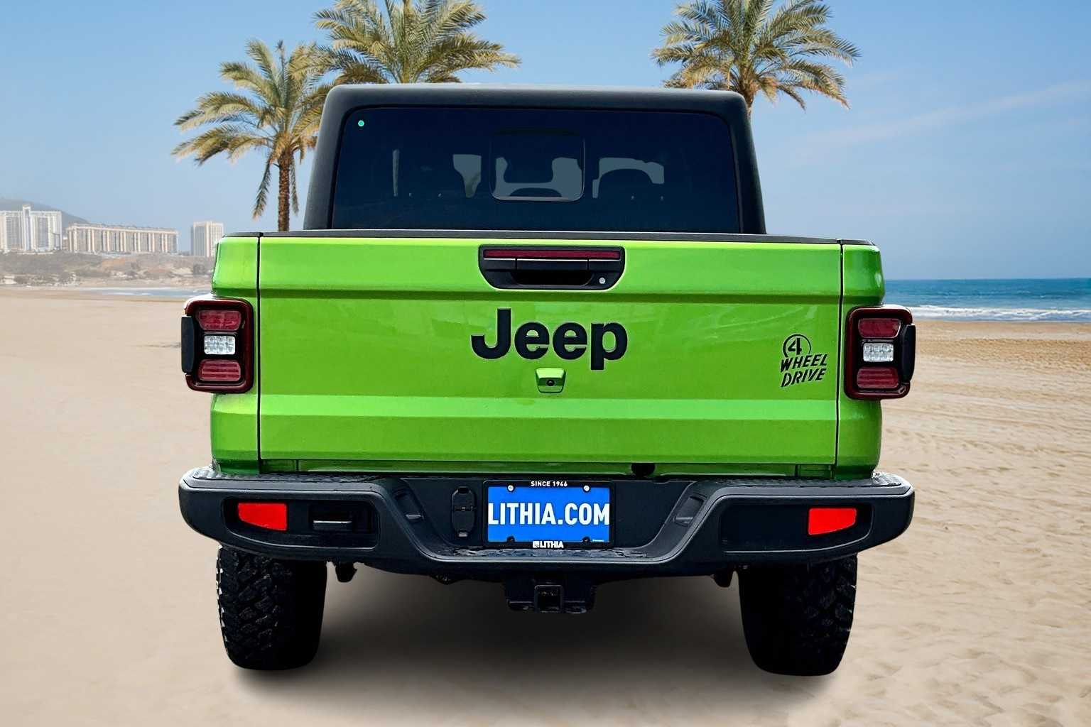 Thumbnail: 2025 Jeep Gladiator - 4