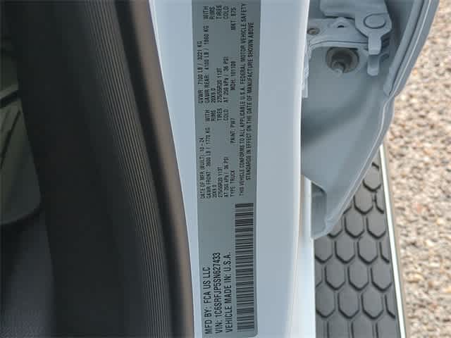 Thumbnail: 2025 RAM 1500 - 38