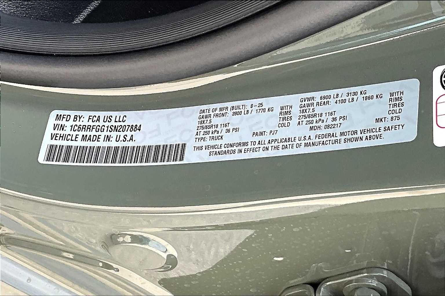 Thumbnail: 2025 RAM 1500 - 21