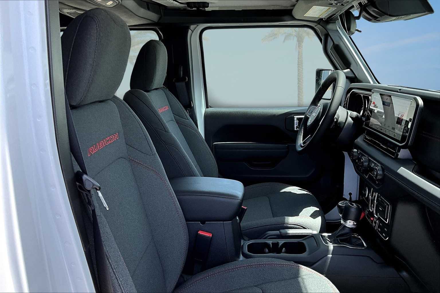 Thumbnail: 2025 Jeep Wrangler - 14