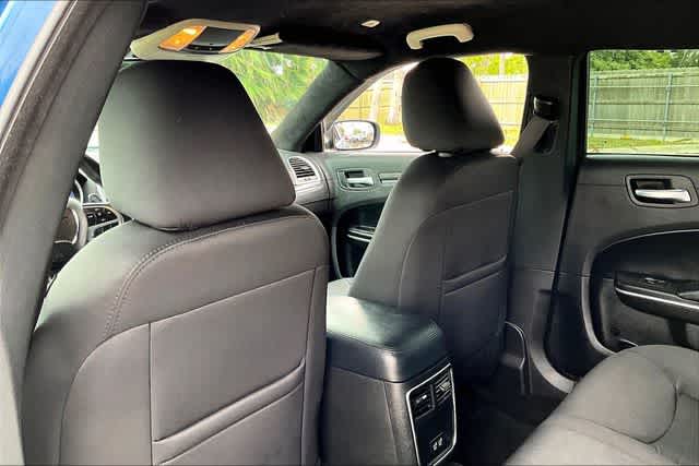 Thumbnail: 2022 Chrysler 300 - 11