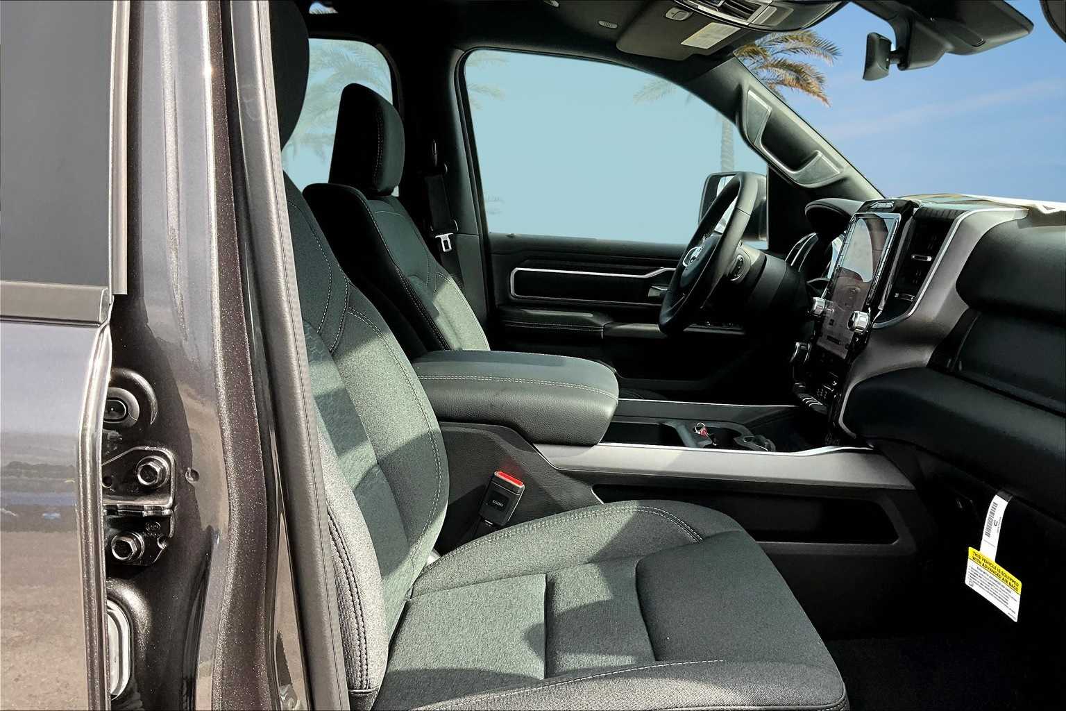 Thumbnail: 2026 RAM 1500 - 14