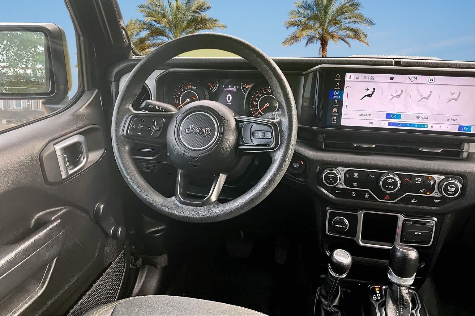 Thumbnail: 2024 Jeep Gladiator - 14