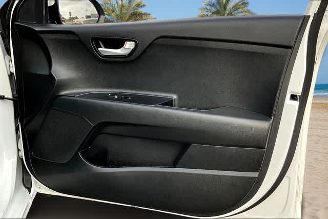 Thumbnail: 2023 Kia Rio - 26