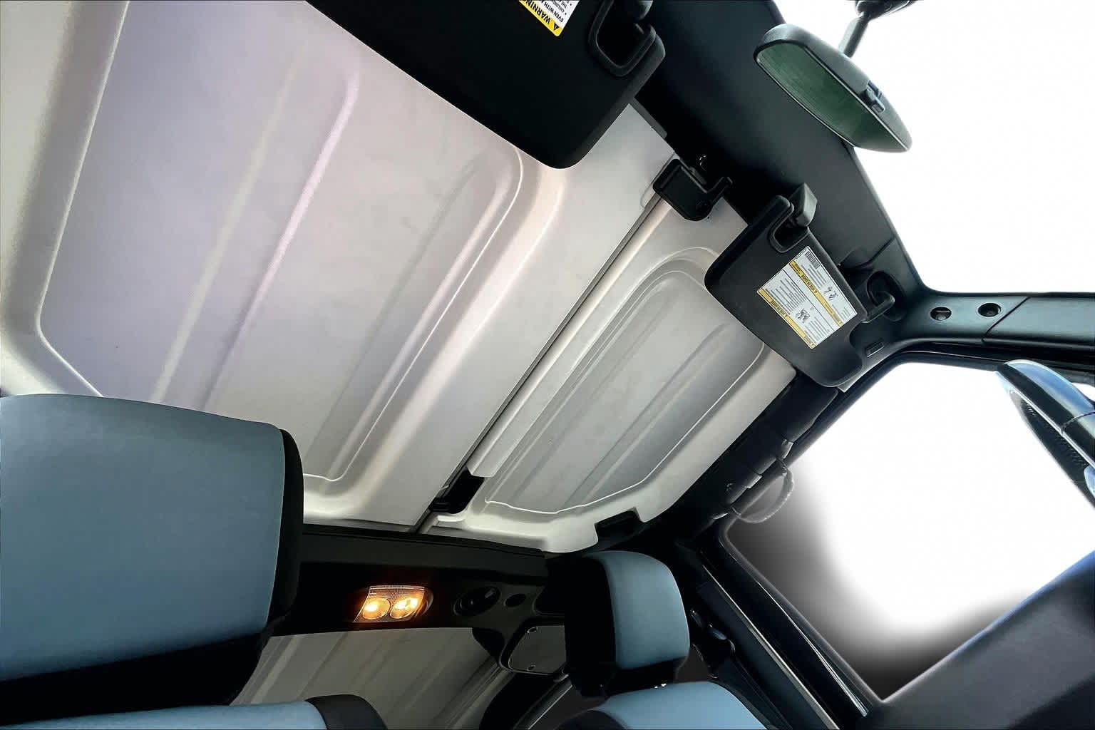 Thumbnail: 2015 Jeep Wrangler - 21