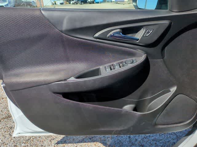 Thumbnail: 2023 Chevrolet Malibu - 21