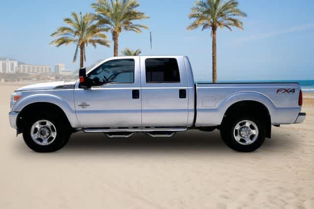 Used 2015 Ford F-250 XLT Truck Crew Cab