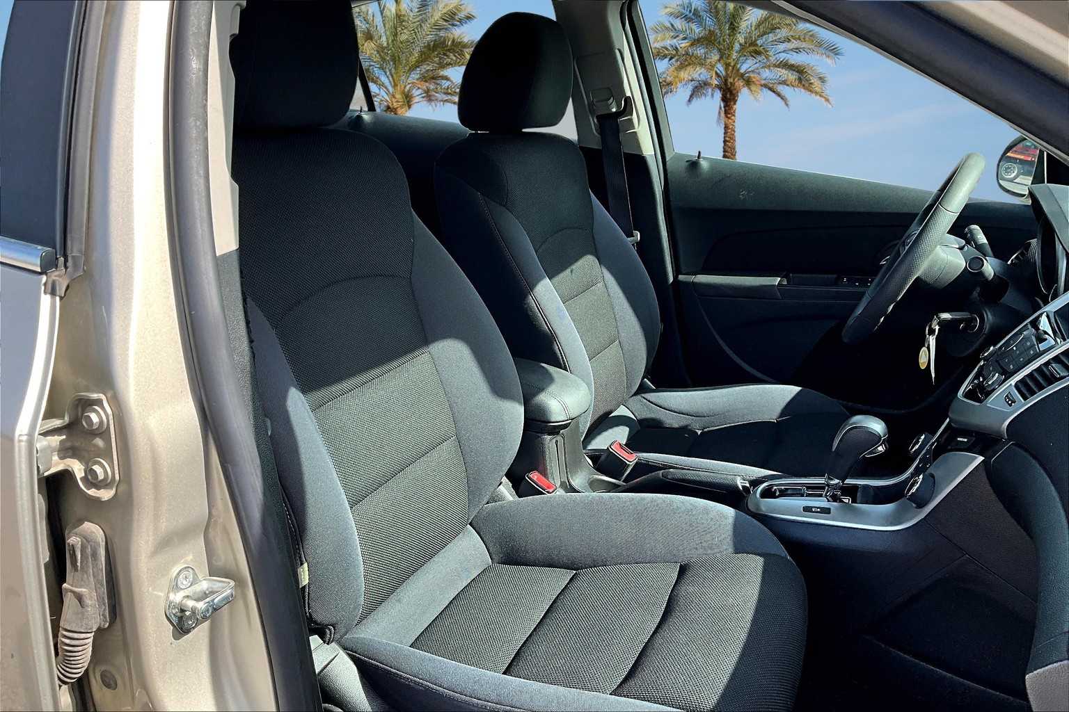 Thumbnail: 2015 Chevrolet Cruze - 14