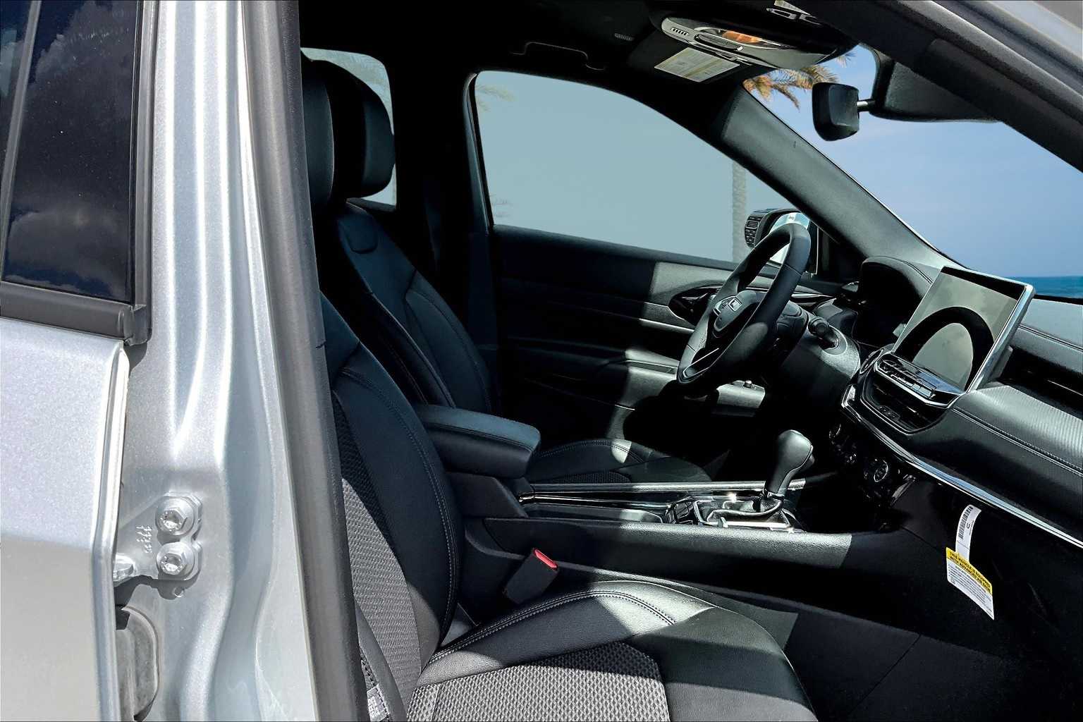 Thumbnail: 2025 Jeep Compass - 13