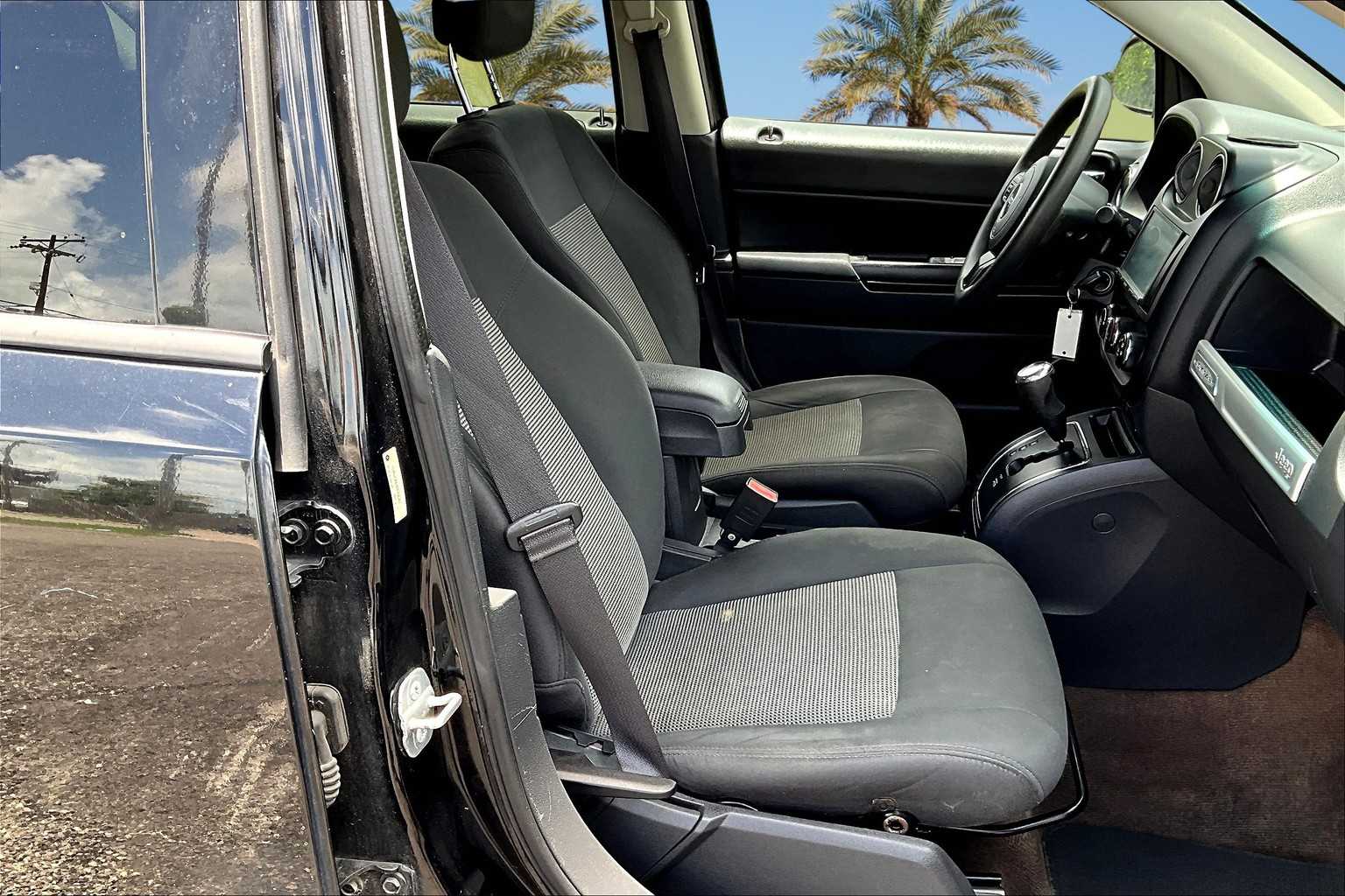 Thumbnail: 2014 Jeep Compass - 13