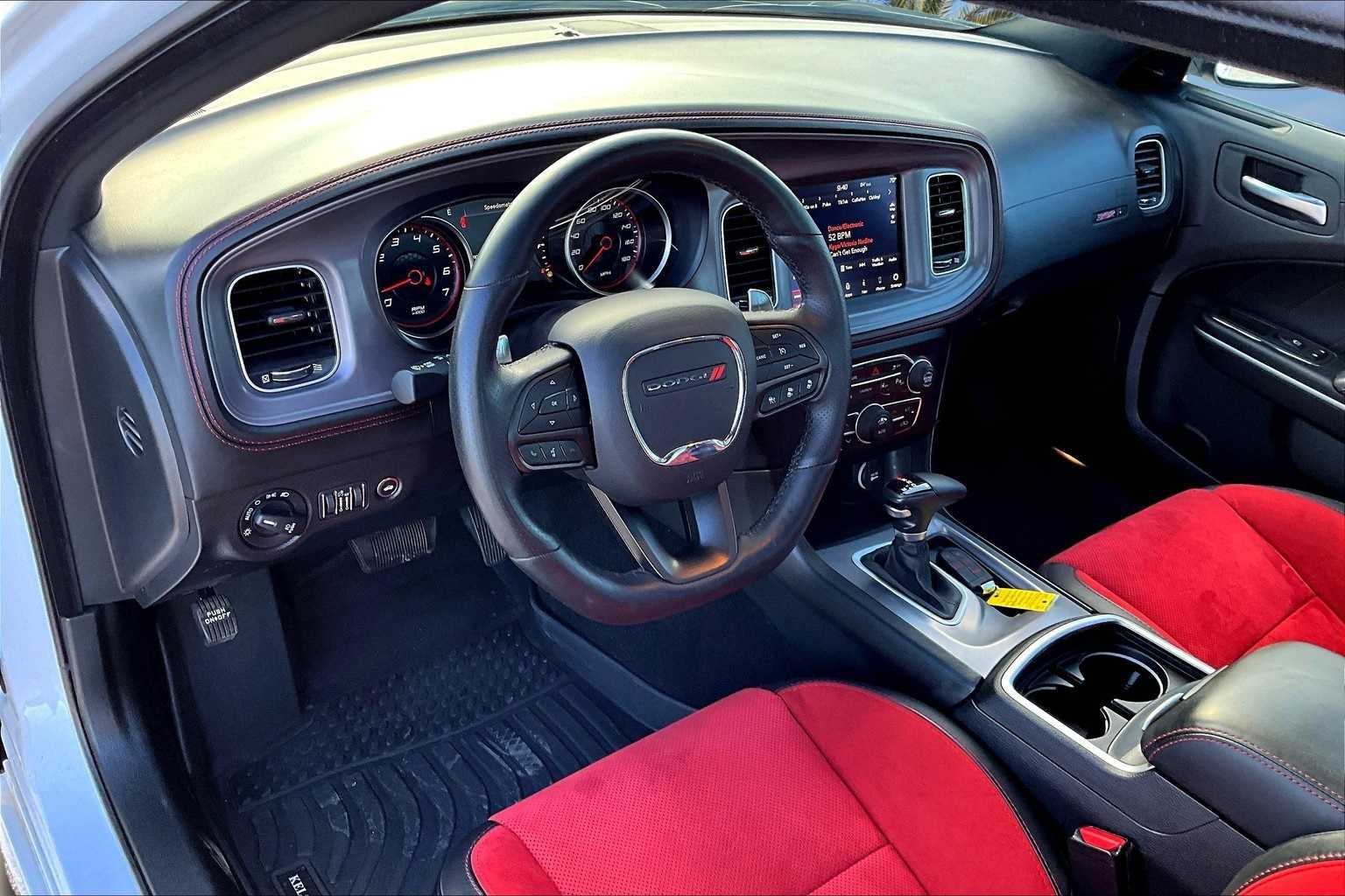 2023 Dodge Charger Scat Pack photo 2