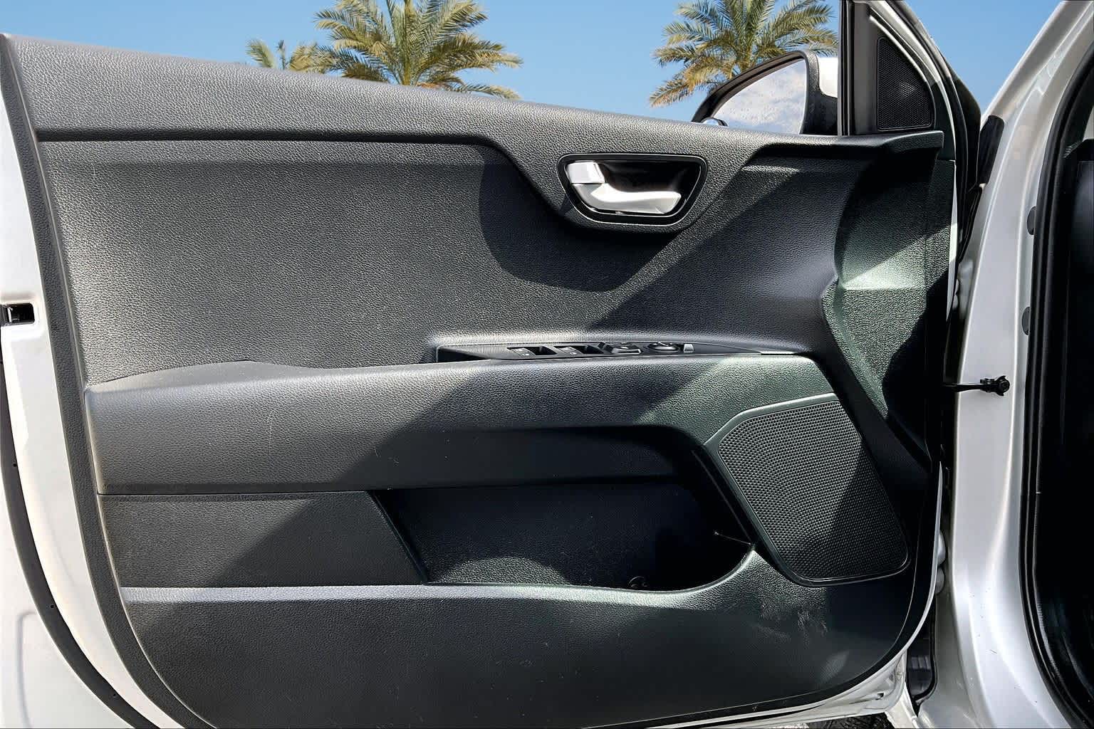 Thumbnail: 2023 Kia Rio - 25