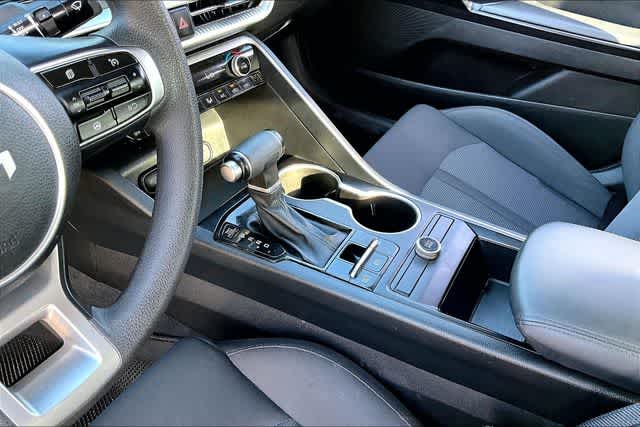 Thumbnail: 2022 Kia K5 - 16